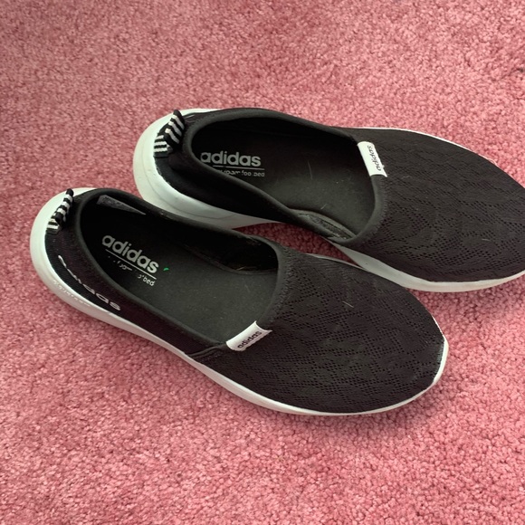 Adidas slip on - Picture 3 of 4